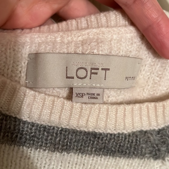 Stripped Loft sweater in grey and white - Picture 2 of 5